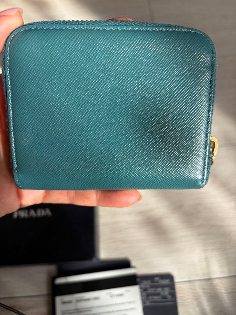 PRADA 二つ折り財布 美品