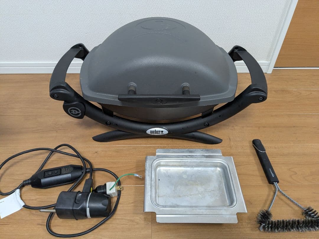 Weber（ウェーバー）　電気グリル　Q1400　2ピン変換アダプター付き
