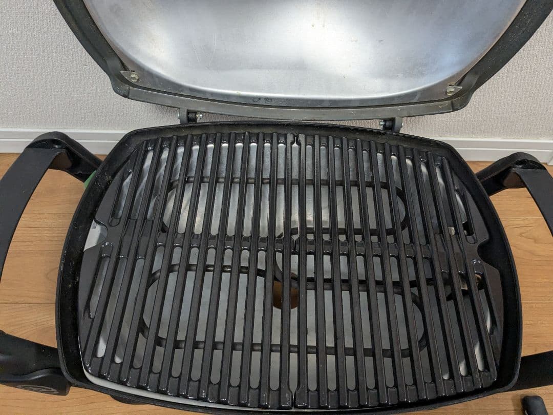 Weber（ウェーバー）　電気グリル　Q1400　2ピン変換アダプター付き