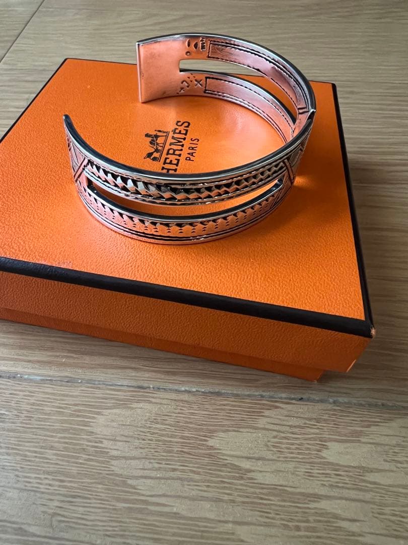 最終値下げHERMES トゥアレグバングル　T4新品未使用　川島着用ブレスレット
