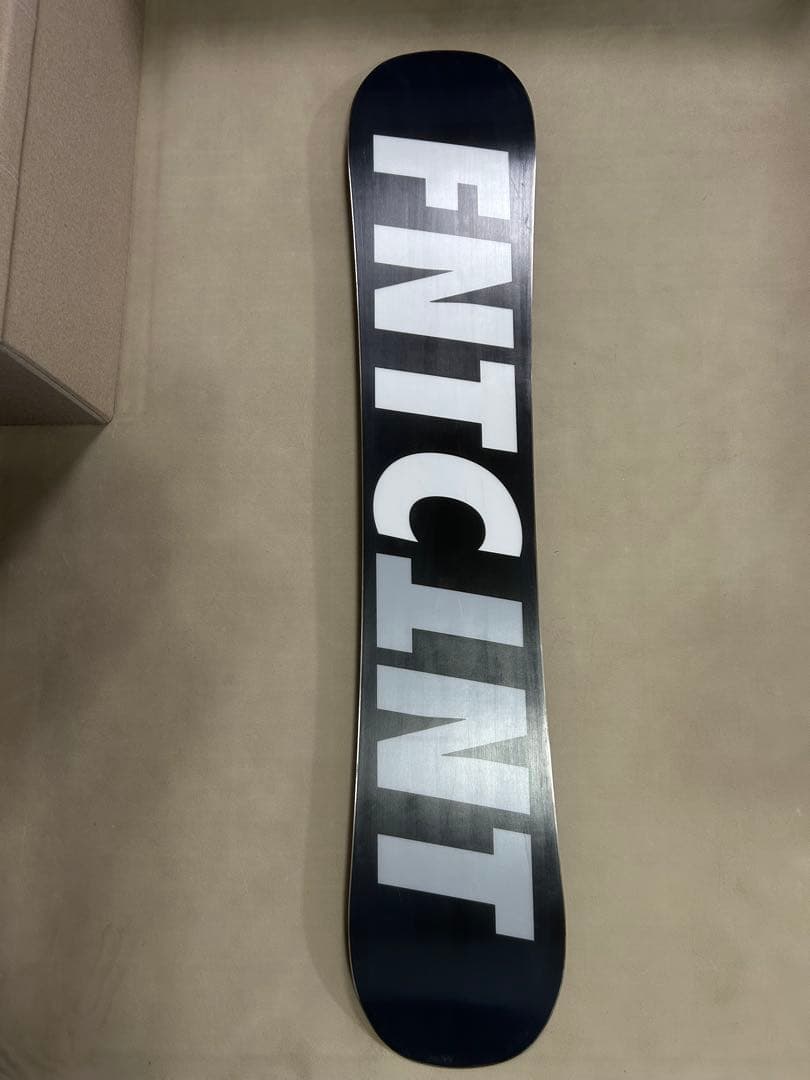 スノーボード　FNTC TNTC 143