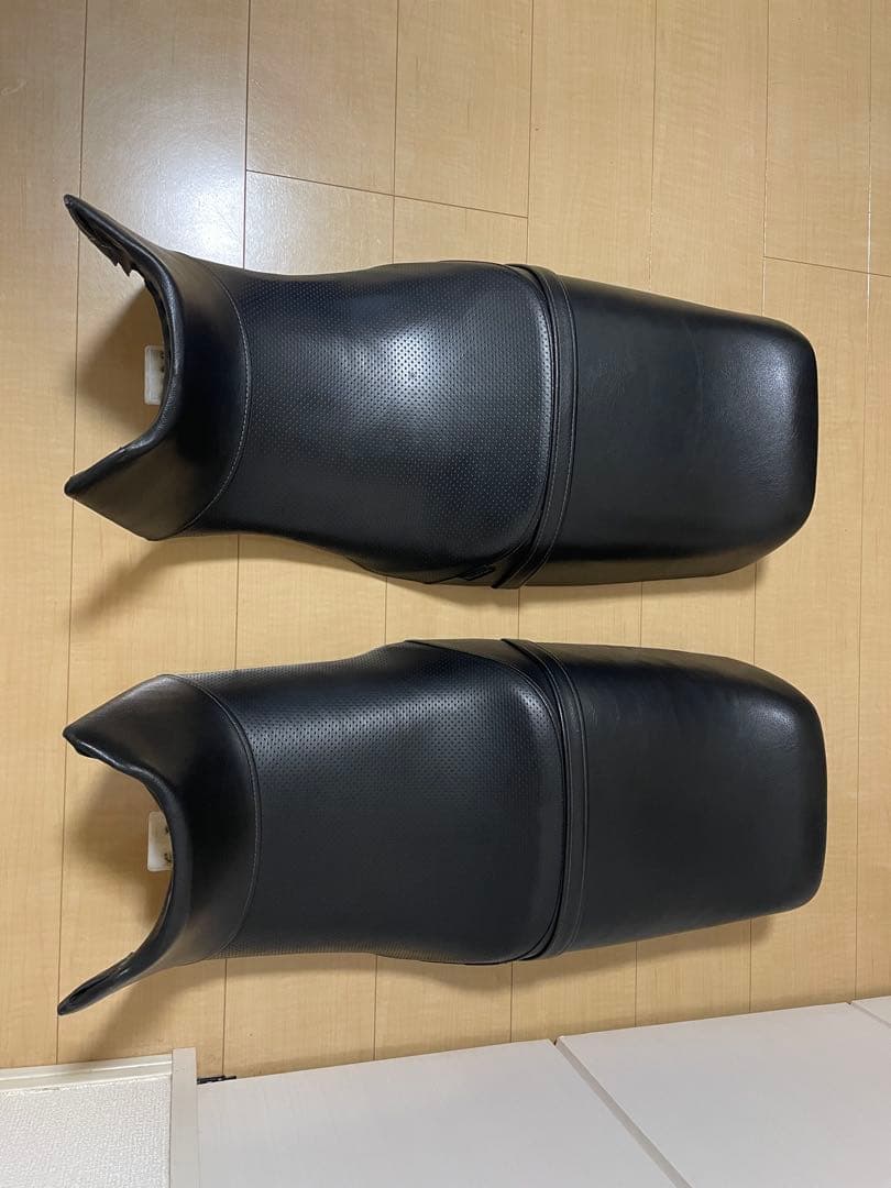 スズキ　gsx400s カタナ シート