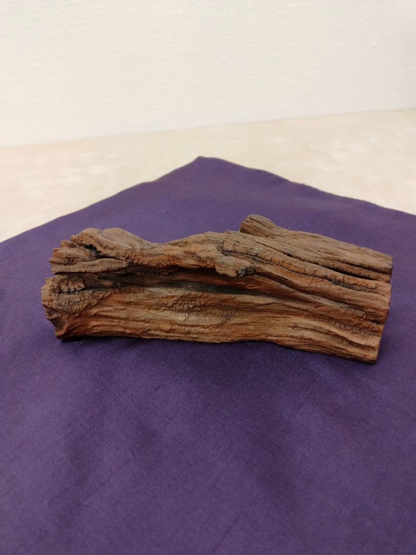 【重量級！！珍品】　２１０g シャム沈香山子　寸聞多羅　希少　貴重