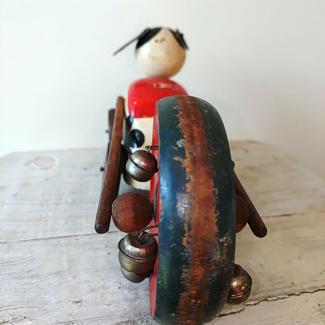 アンティーク木製犬型おもちゃ 鈴付き