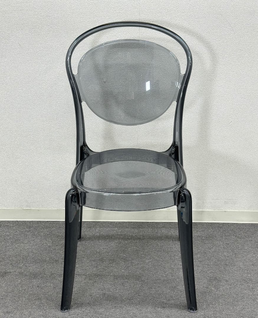 ■カリガリス■パリジェンヌ　ダイニングチェア　スモークグレー　スタッキング