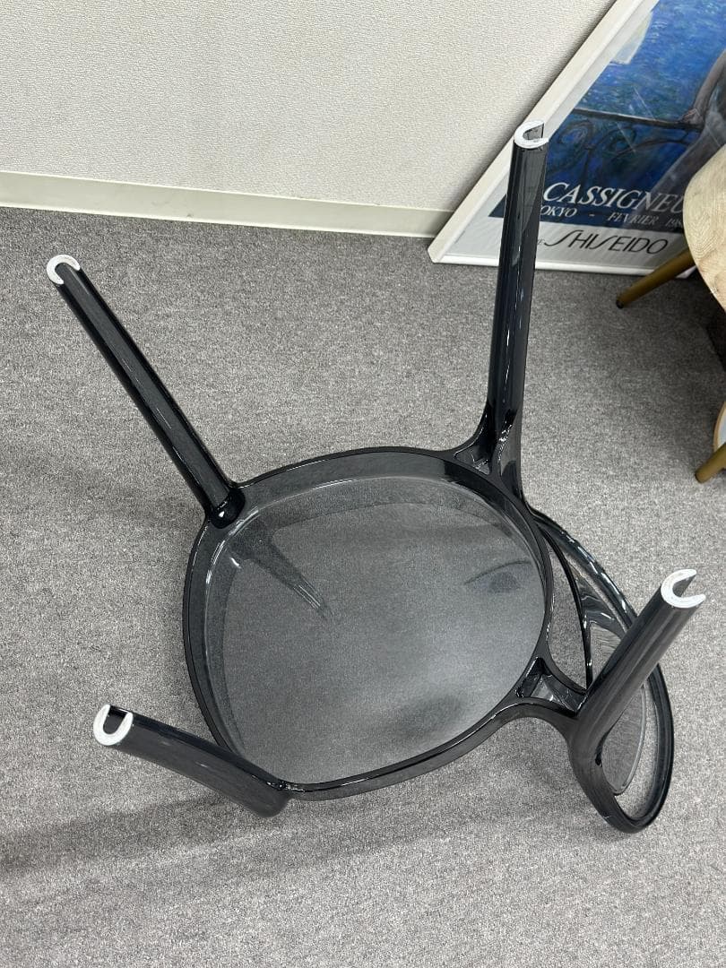 ■カリガリス■パリジェンヌ　ダイニングチェア　スモークグレー　スタッキング