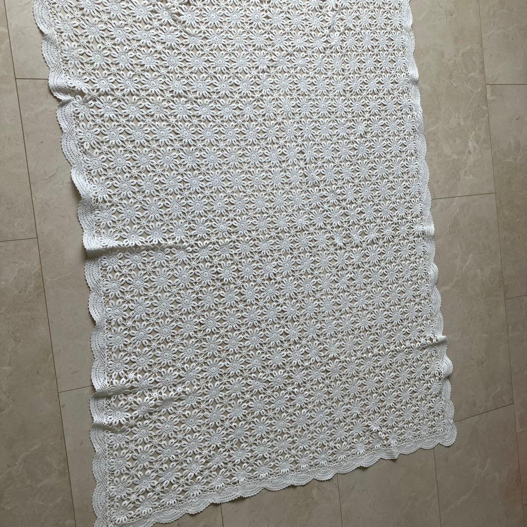 テーブルクロス　白　テーブルカバー　インテリア　花　ナチュラル　レトロ　棚