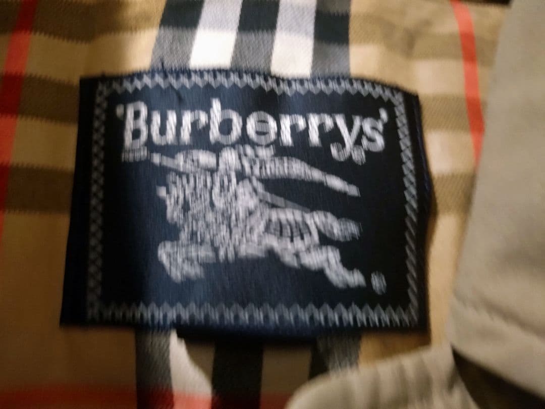 ベージュ トレンチコート バーバリーチェック