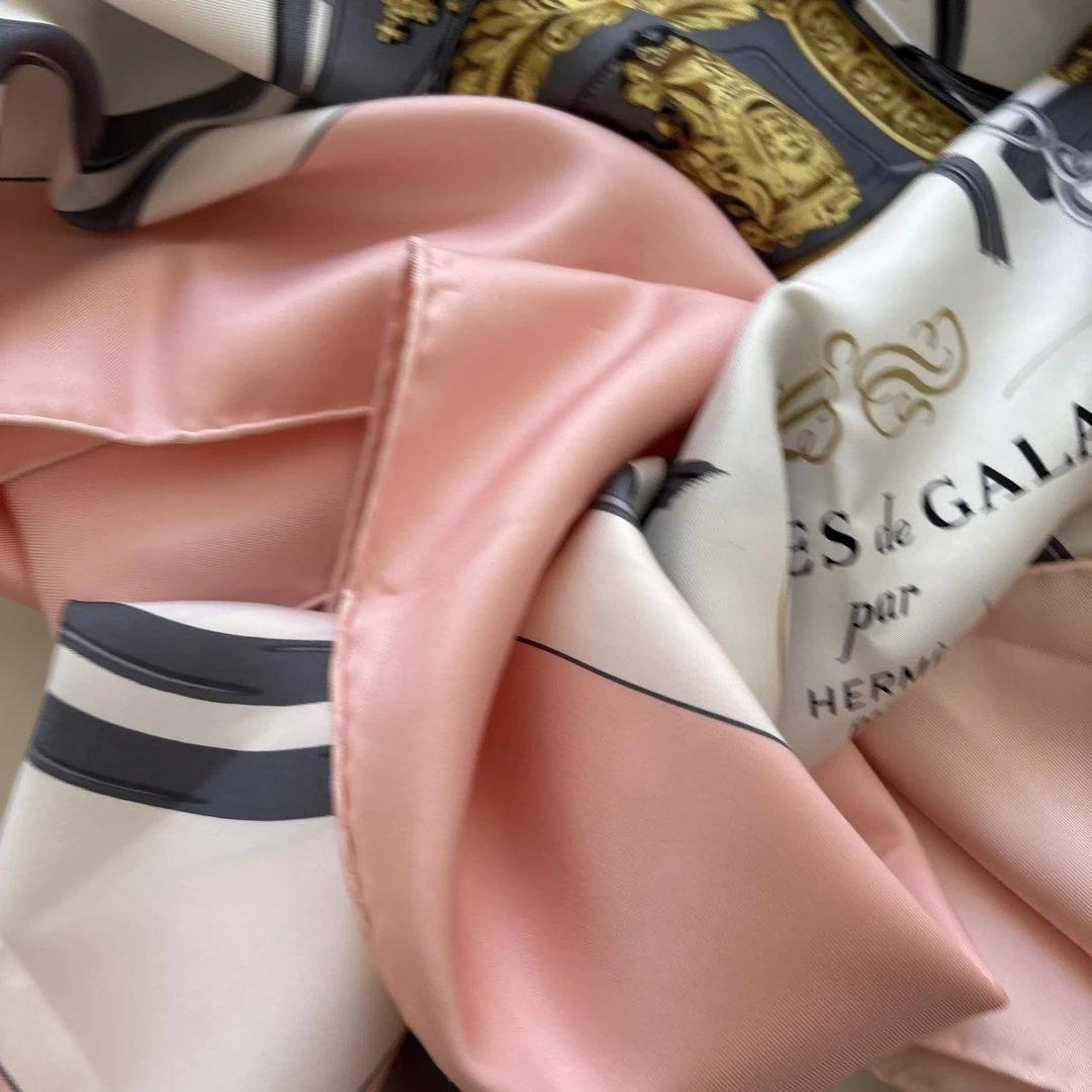 新品未使用のエルメスの上品で優雅なシルク、エルメススカーフです