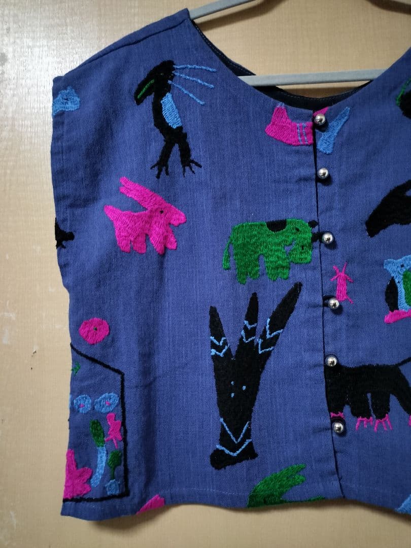 エスニック　トップス　半袖　ナカ族手刺繍衣類　新品　タイ製1