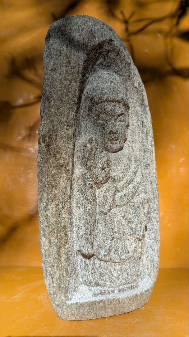 石仏、阿弥陀様、河原の石に阿弥陀様、倉田辰彦作。