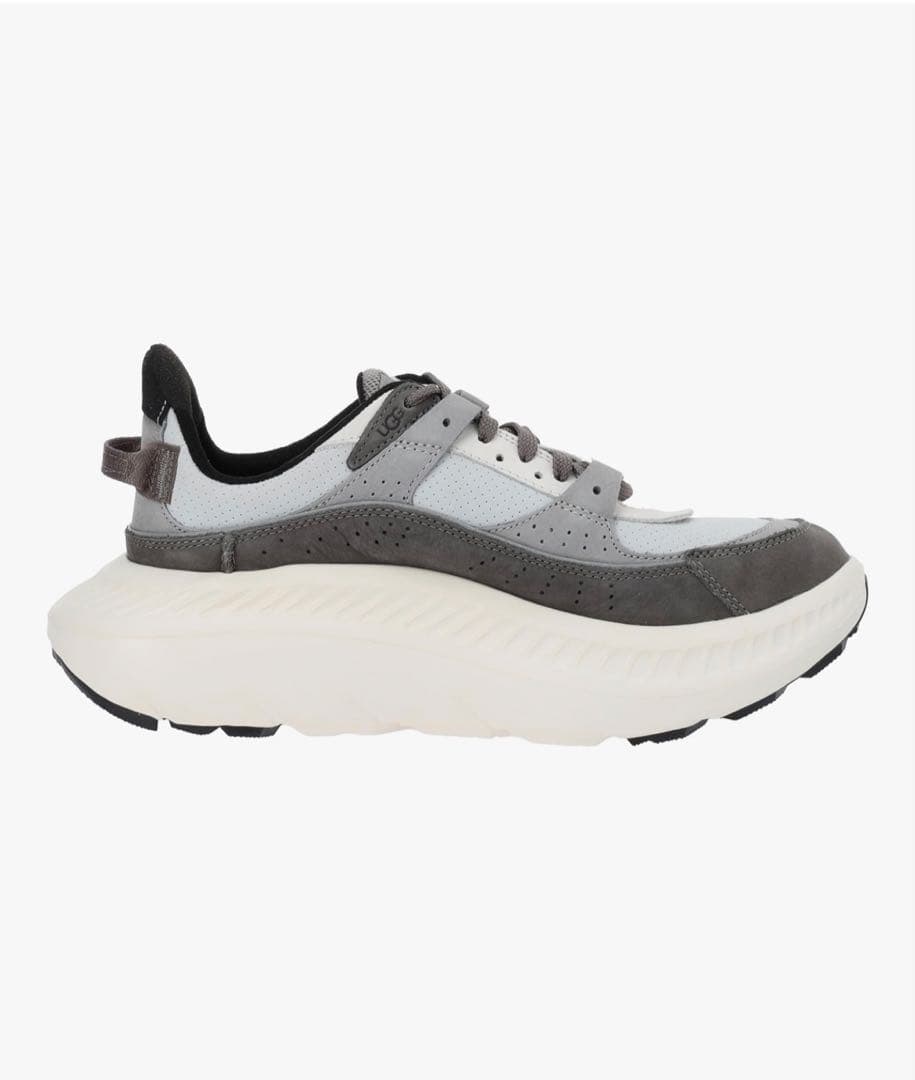 2/1 24時までSALE未使用！完売UGG アグ厚底スニーカー23.5