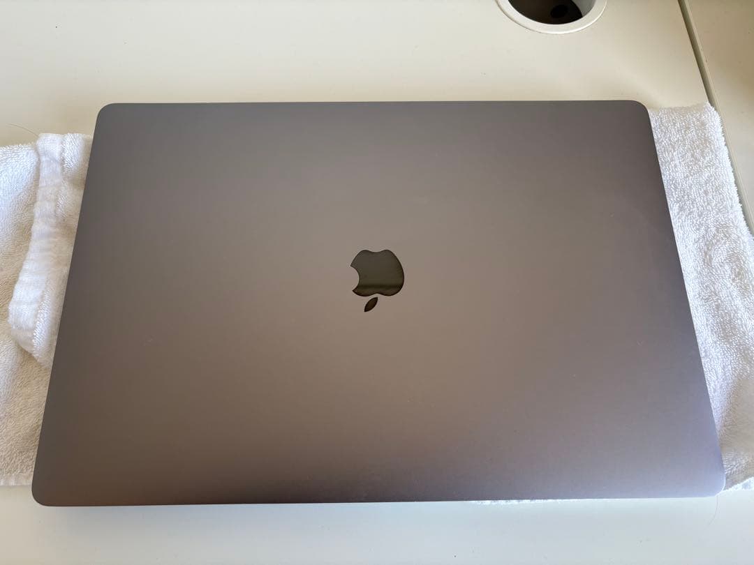 【USキー】Macbook Pro 16インチ 64GB スペースグレー