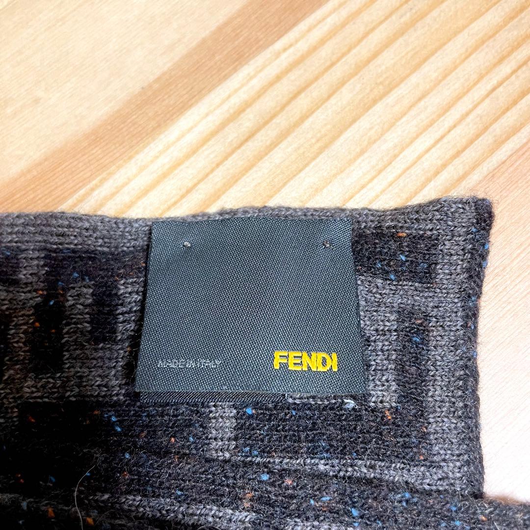 フェンディ FENDI ズッカ柄 マフラー 黒 グレー系 イタリア製
