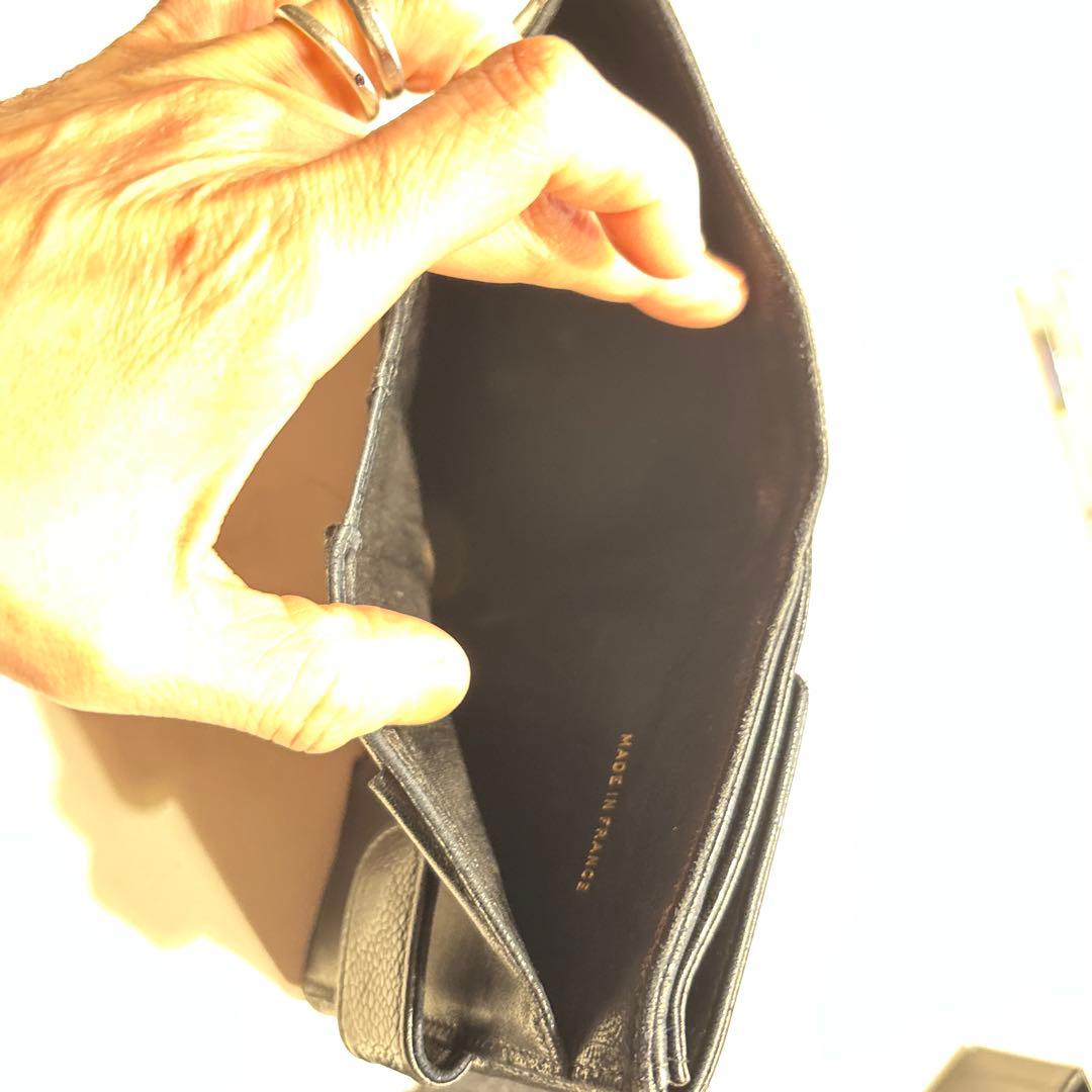 シャネルキャビアスキン2つ折り財布