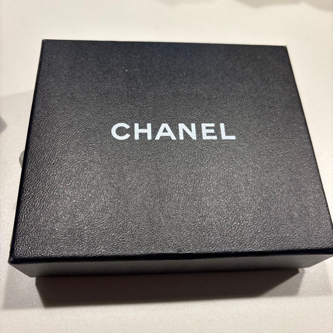 シャネルキャビアスキン2つ折り財布