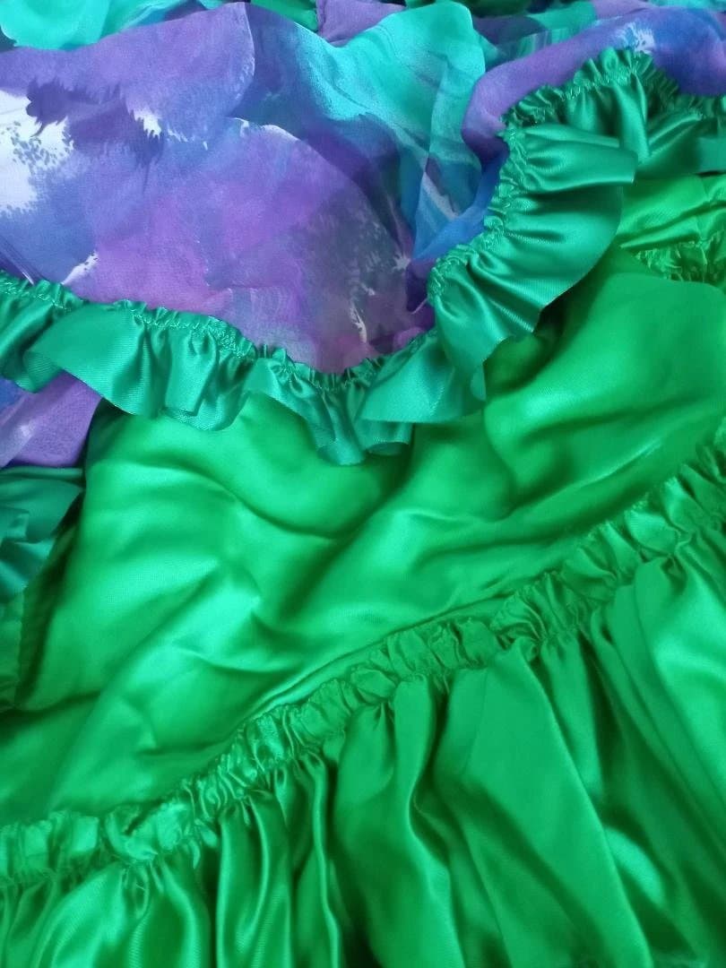 フラメンコドレス 紫と緑のグラデーション