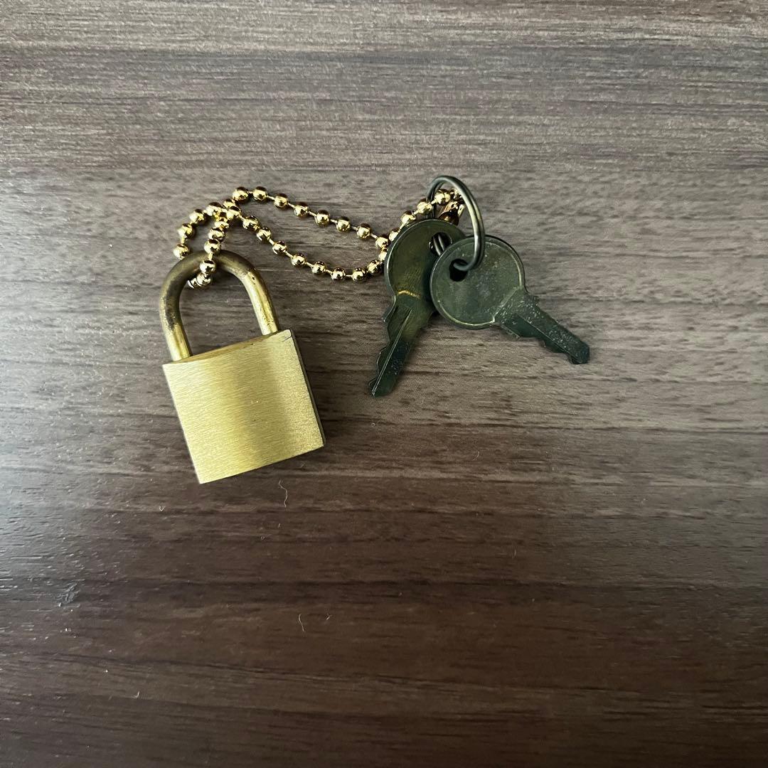 ヘルツ 二本手ファスナーボストンバッグ