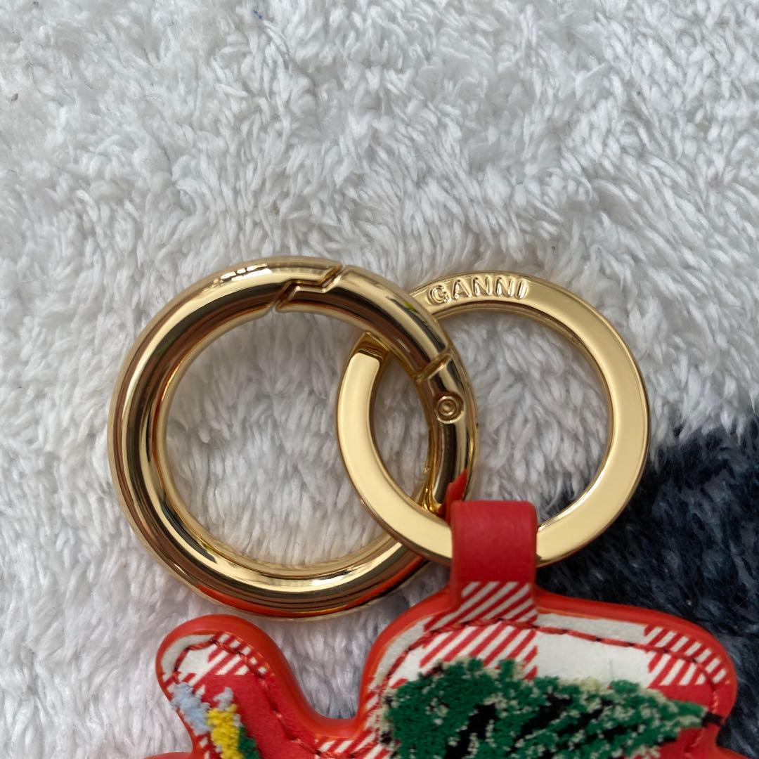 GANNI フルーツモチーフ キーホルダー