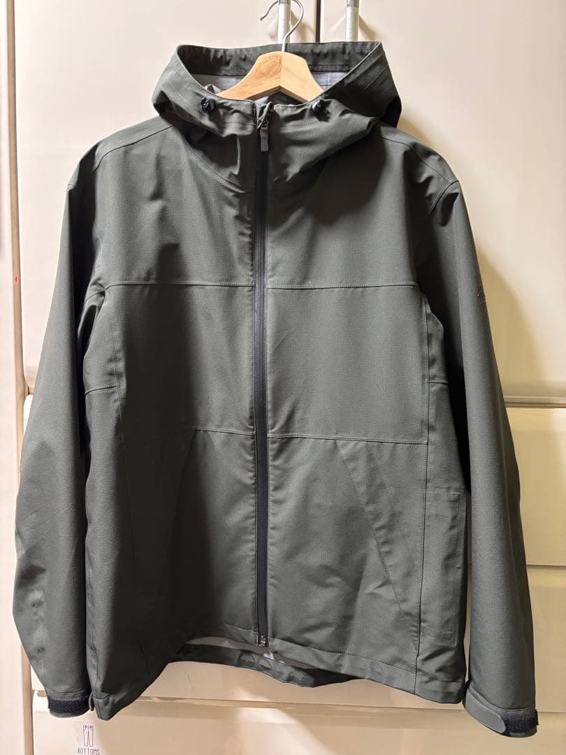 マンシングウェア　サイズL アウター　ゴアテックス