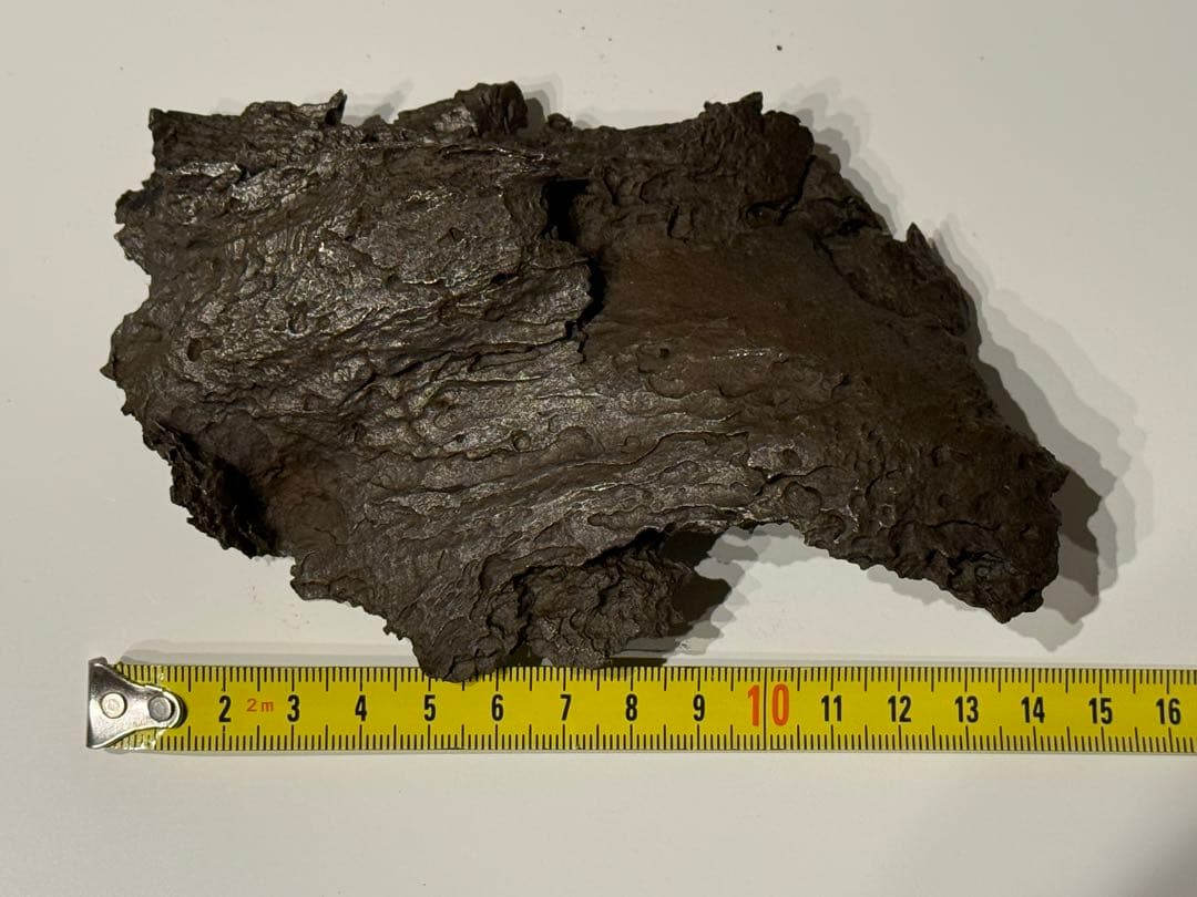 【896g】　重量級　ドロニノ隕石　メテオライト　原石