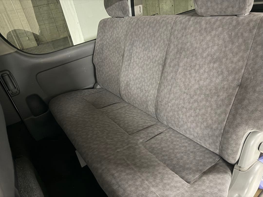 ハイエース　スーパーGL 後部座席