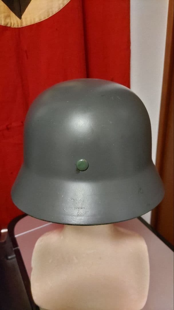 WW2ドイツ軍☆ドイツ陸軍М40ヘルメット（シェル64）実物？戦後品？