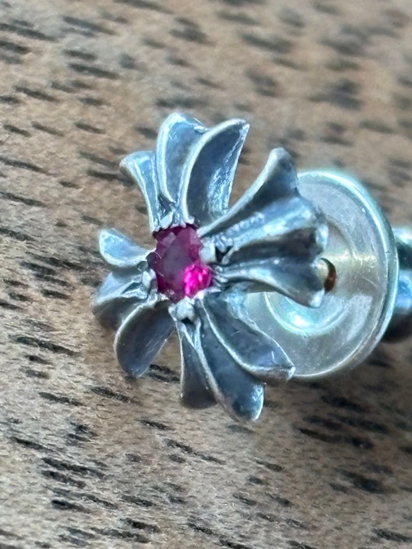 正規品 クロムハーツ　CHプラスwithルビーピアス