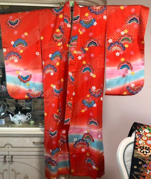 【5才着物/美品】七五三着物フルセット　赤　※着画写真右側