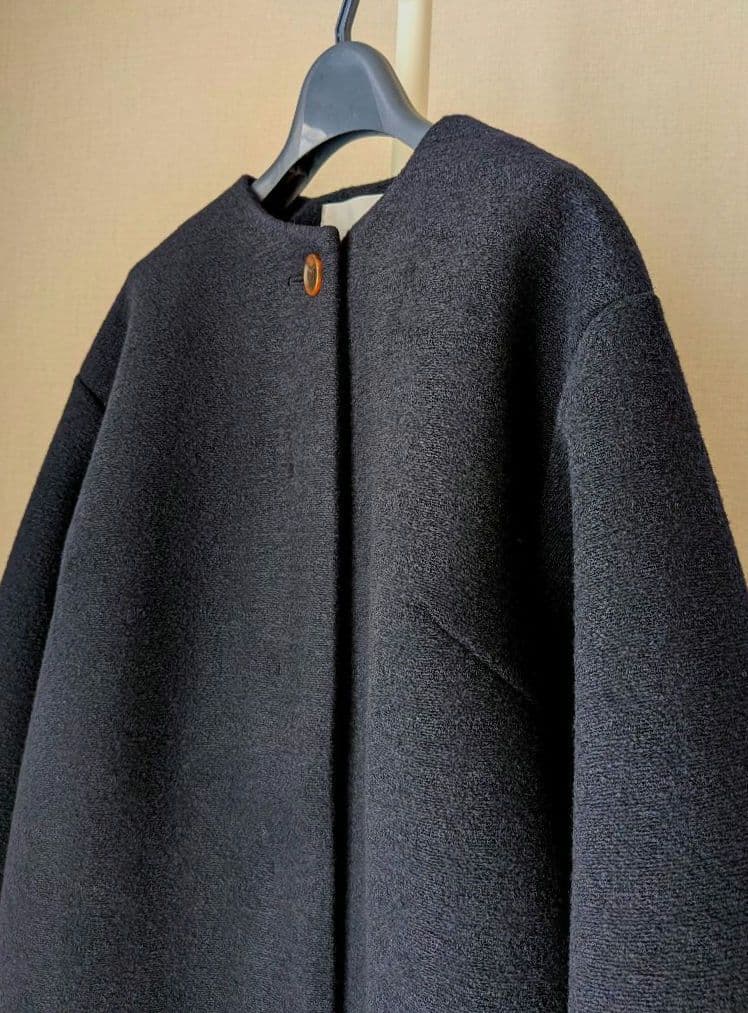 新品【UNFILO】ボンディングフォルムコート 濃紺 23区/iCB