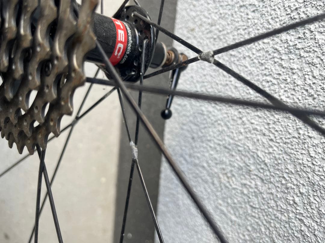 ロードバイク　カーボンホイール　メカニコ