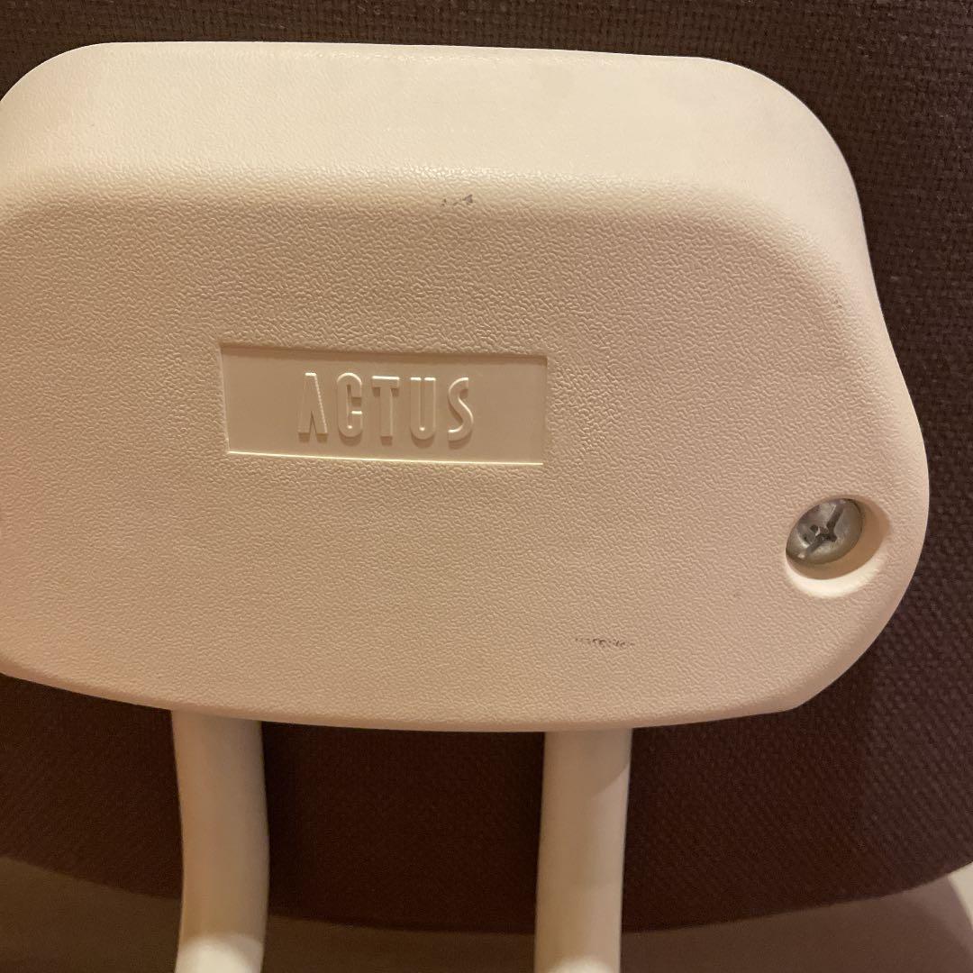 値下げしました！アクタス勉強机チェア