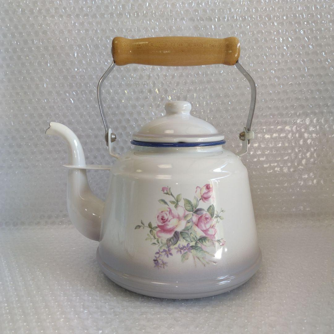 イマン　ビビアンローズ　ケルト　やかん　ホーロー