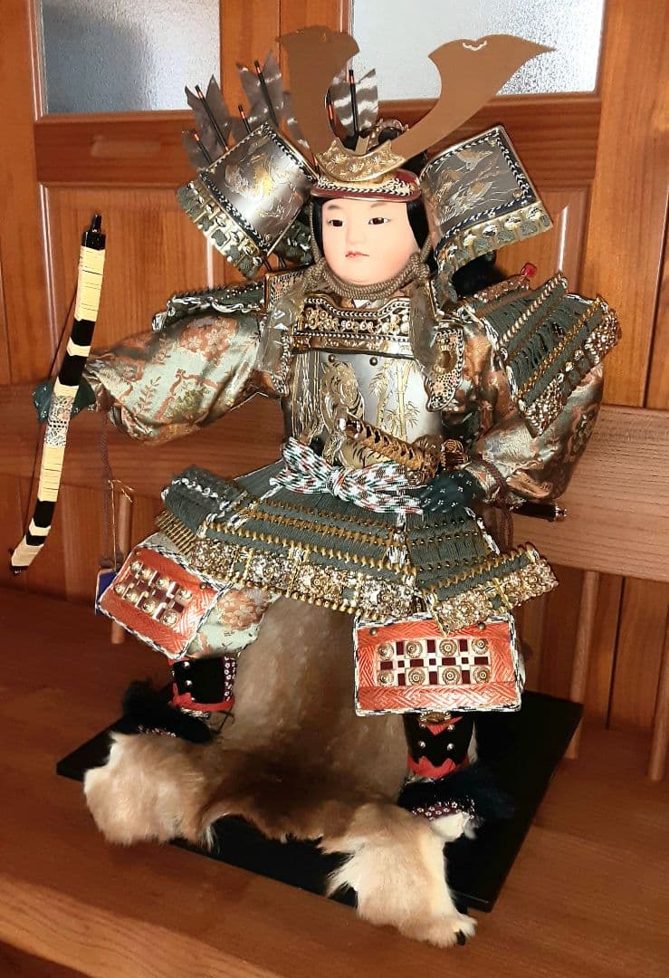 紫峰作 鎧着武者人形 子供大将飾 五月人形 12号 彫金仕上　箱付