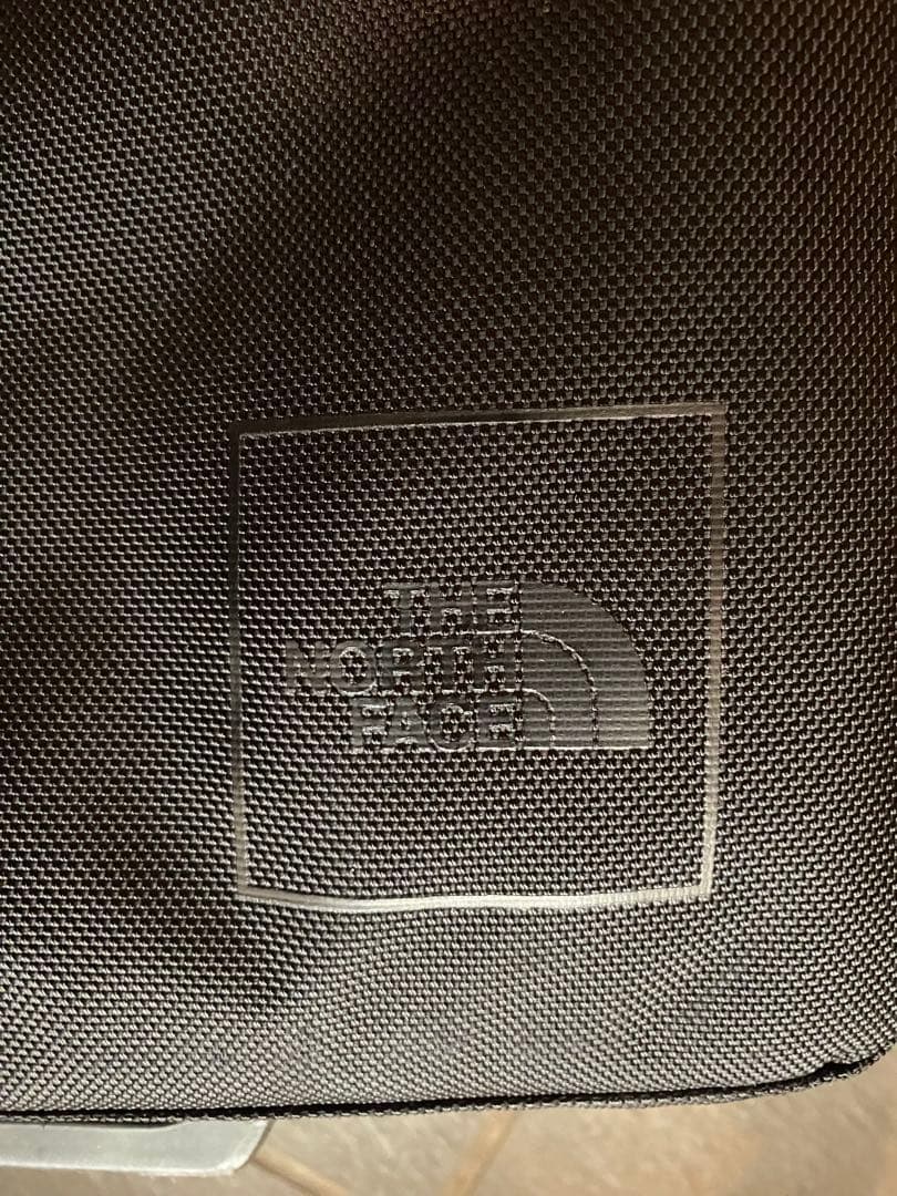 ノースフェイス　シャトルローラー　スーツケース