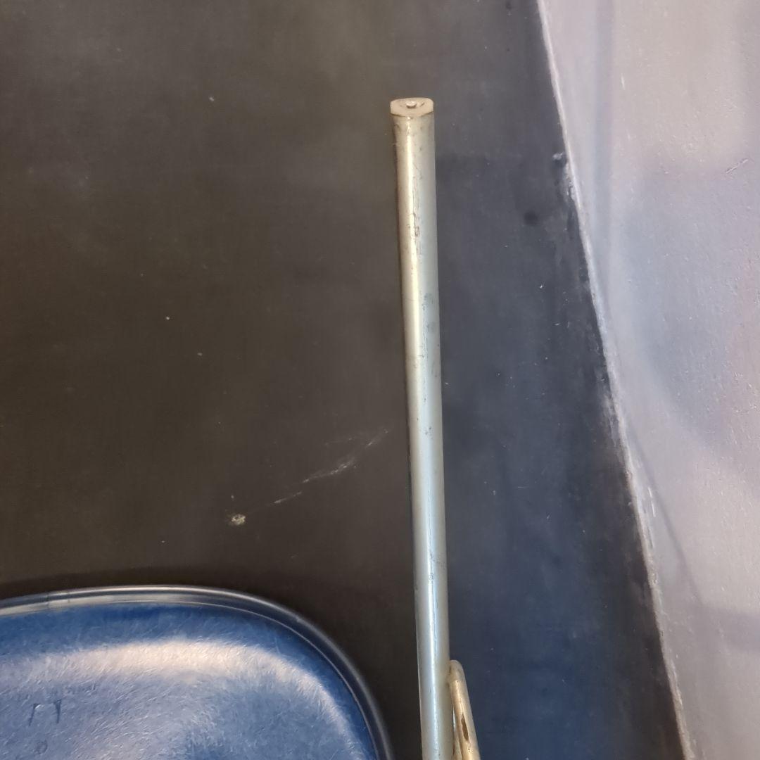 イームズ　ハーマンミラー　ブルー