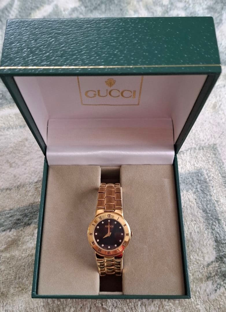 GUCCI　ダイヤ　レディース時計