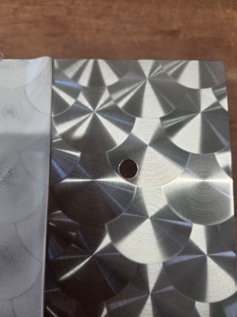 17スーパーグレート バッテリーケース　鱗ステンレスカバー