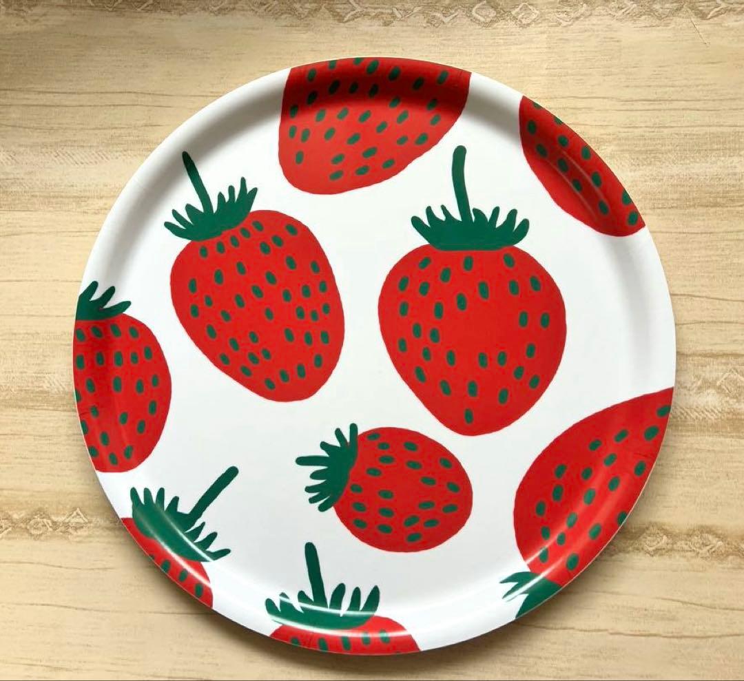 ♠︎新品未使用♠︎マリメッコ　marimekko トレー　トレイ　マンシッカ　いちご