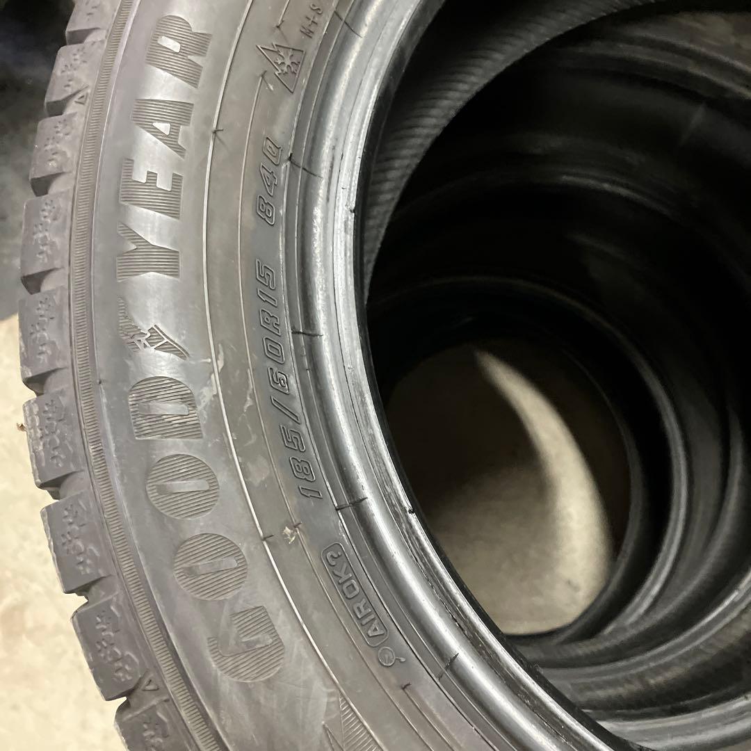 スタッドレスタイヤ185/60r15