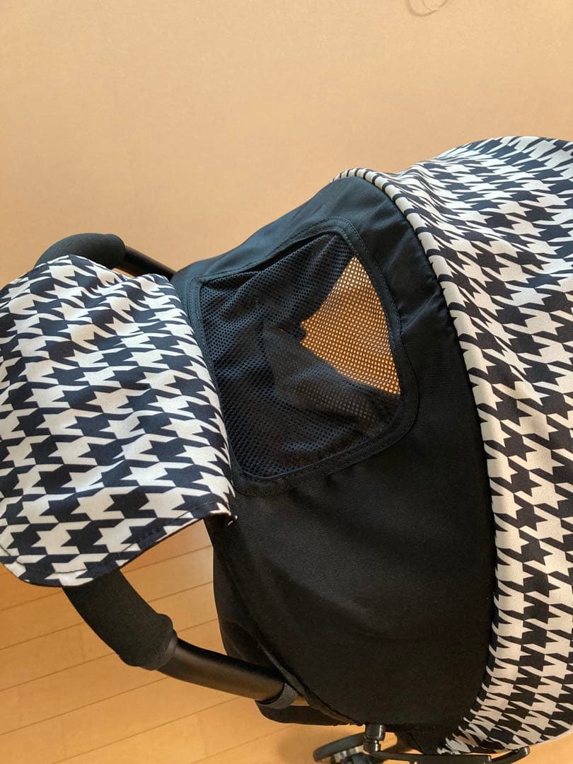 極美品　軽量3.２キロ　ベビーカー B型　Richeii カルガループラスRS