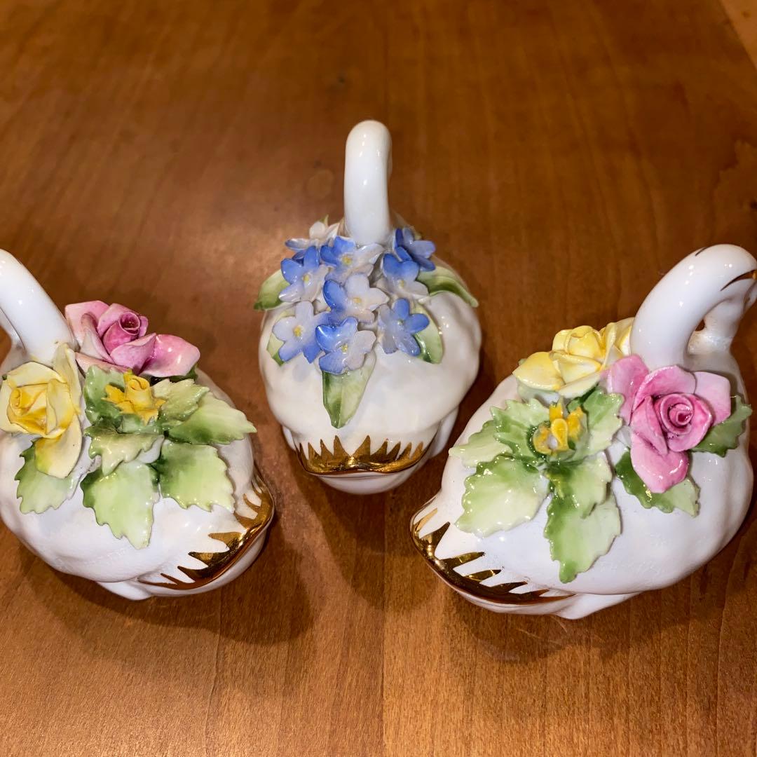 ロイヤルアダレイ　白鳥　ソルト&ペッパー入れ　置き物