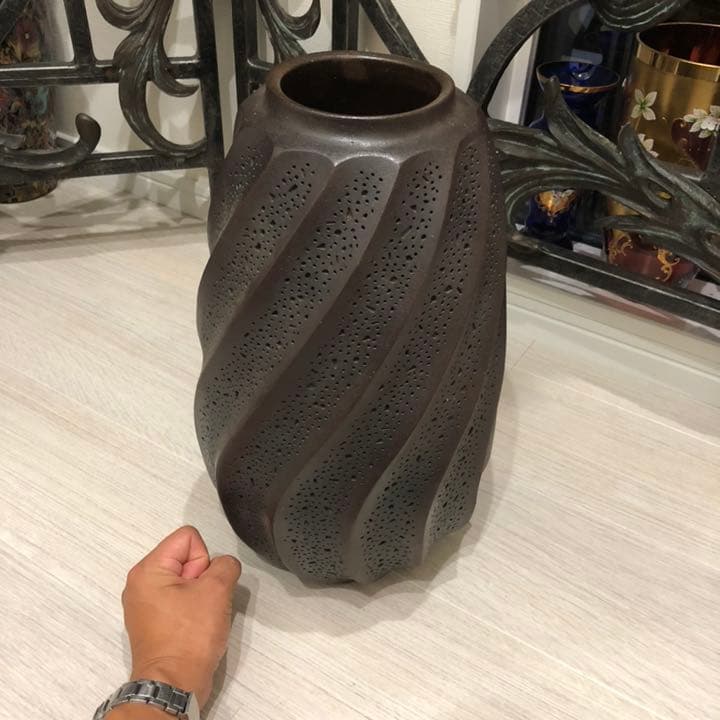 究極の美◼️蔵から超凄そうな超迫力のある特大な壺が出てきました。壷、古美術、花道具