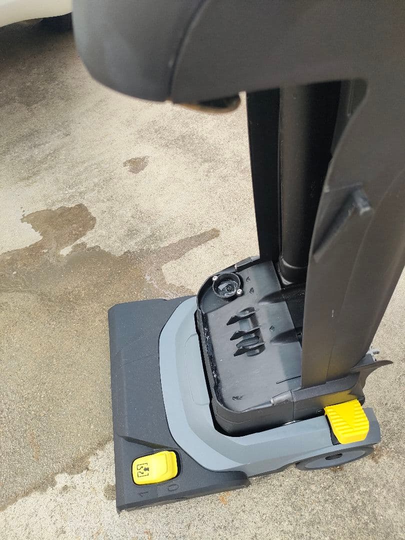 ケルヒャー業務用床洗浄機　BR30/4C　床掃除