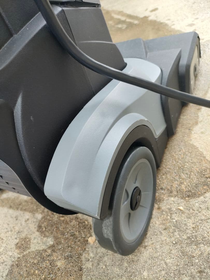 ケルヒャー業務用床洗浄機　BR30/4C　床掃除