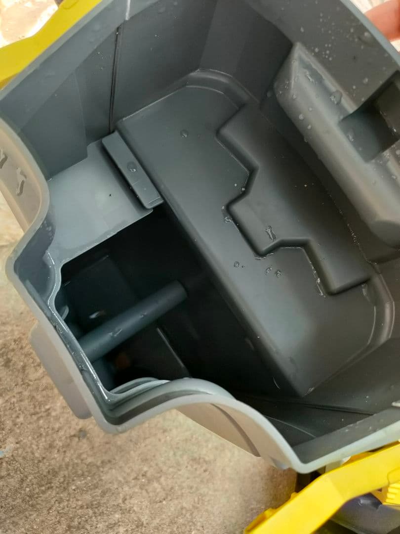 ケルヒャー業務用床洗浄機　BR30/4C　床掃除