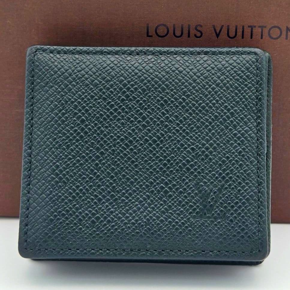 【美品】ルイヴィトン タイガ ポルトモネ ボワット 小銭入れ グリーン 緑