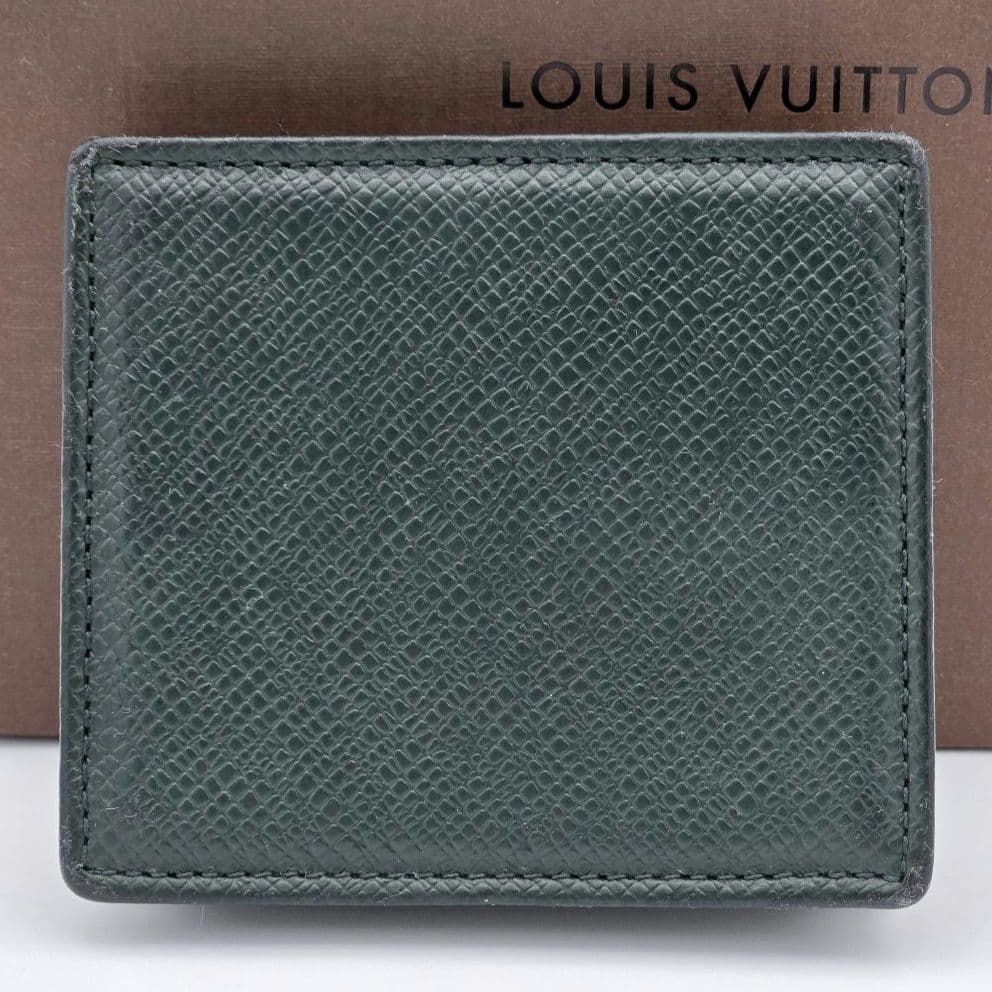 【美品】ルイヴィトン タイガ ポルトモネ ボワット 小銭入れ グリーン 緑