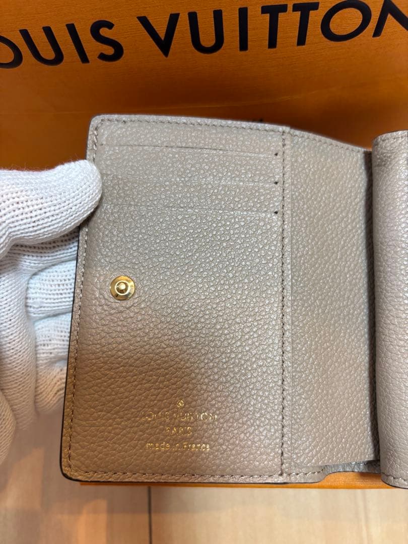 【未使用】ルイヴィトン ポルトフォイユ・クレア コンパクト財布 M82370