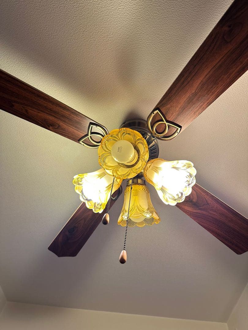 イエロー フラワー型シーリングファン　暖風　冷風